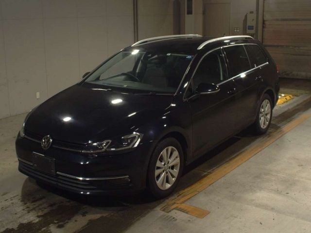 5031 Volkswagen Golf variant AUCJZ 2018 г. (TAA Kyushu)